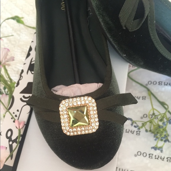 Velvet Jeweled Flats Shoes - Picture 2 of 4